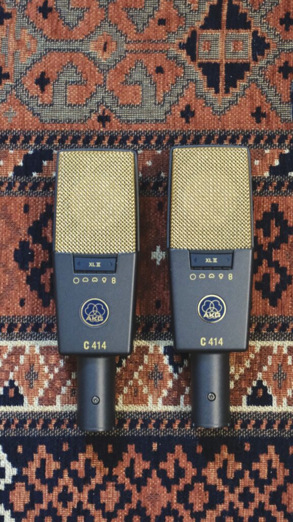 AKG-C414